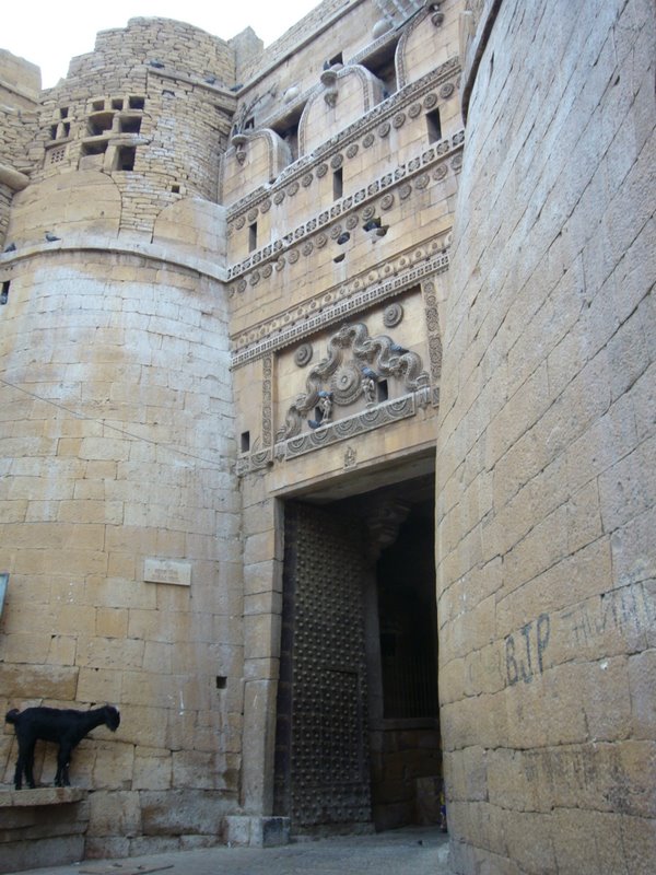 Travel - India - Rajasthan - Jaisalmer - The Red Fort - Heading into the Red Fort